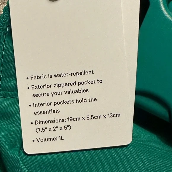 Lululemon Everywhere Belt Bag 1L - Picture 8 of 8
